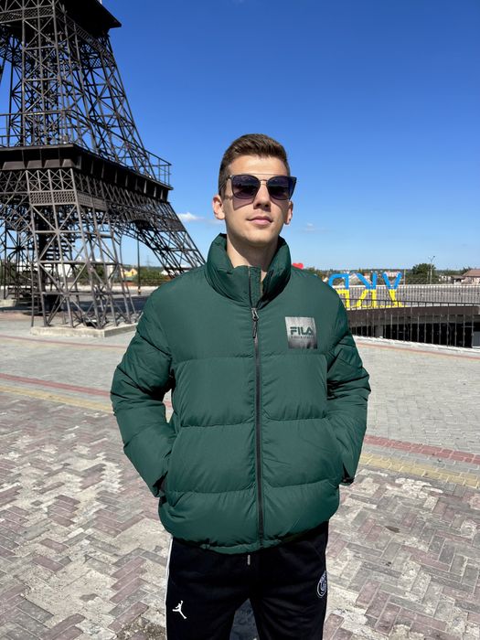 Чоловічий пуховик FILA зеленого кольору
