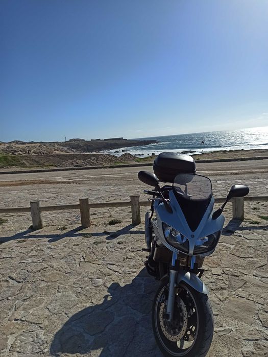 Yamaha fazer 600 2003 (acidentada)