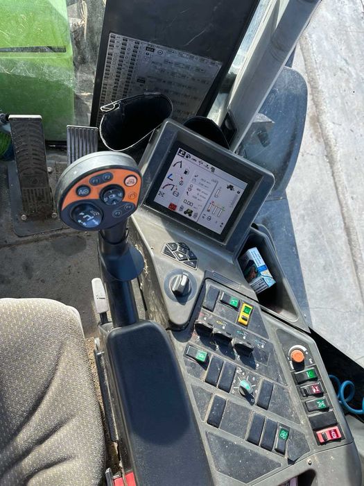 Продається трактор  CLASS Xerion 3800 TRAC