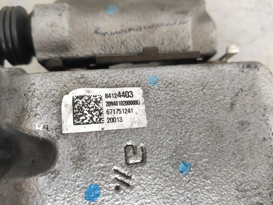 Pinça travão / maxila de travão frente esquerda OPEL Insignia B Grand