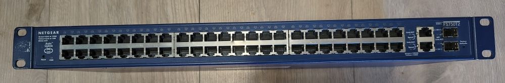 NETGEAR ProSafe 48 Port 10/100 Smart Switch z 2 portami Gigabit FS750T