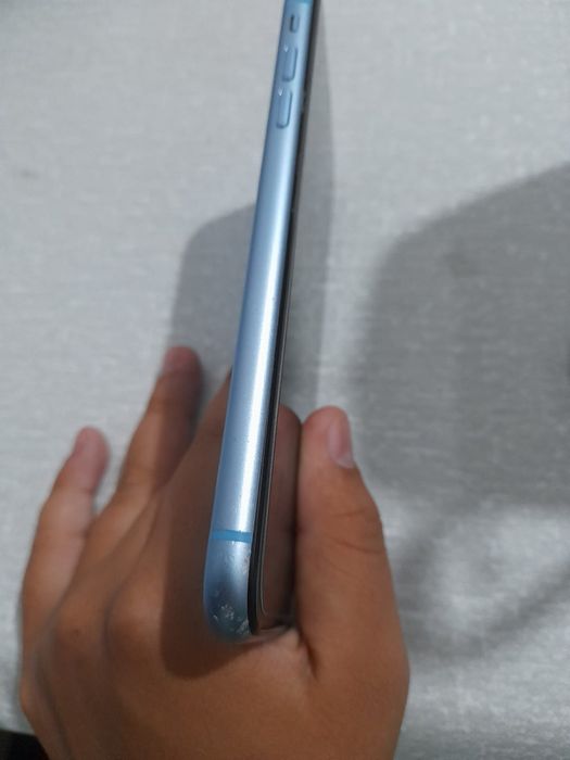 IPhone XR AZUL usado