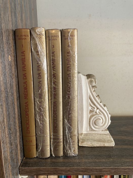 Enciclopédia médica da família – Dr James Bevan