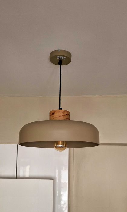 Candeeiro de teto suspenso, metal bege