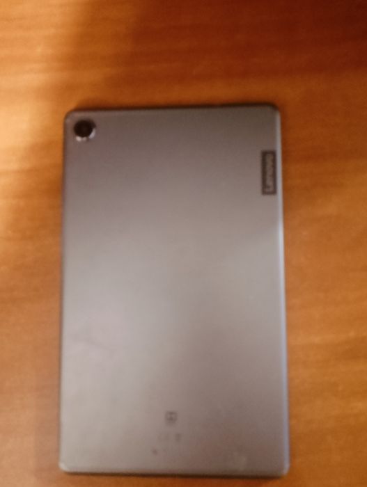Продаю планшет lenovo tab m8