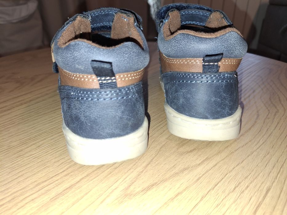Buty trzewiki ocieplane Vty Victory (Deichmann) rozmiar 24
