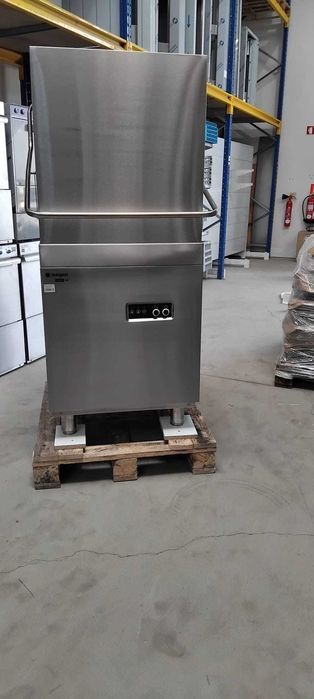Máquina de Lavar Louça de Capota - NOVA