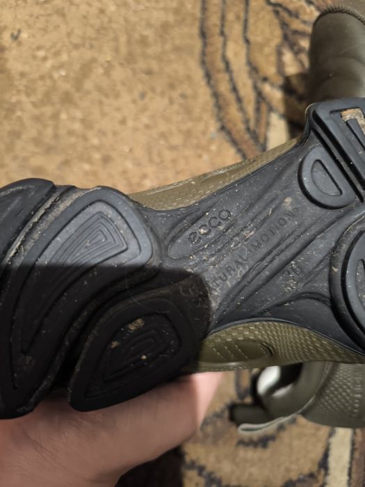 Продам кросовки ecco