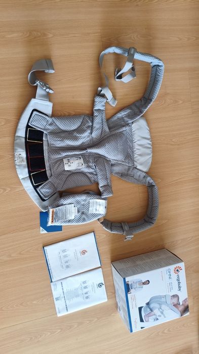 Mochila Ergobaby Omni 360 Cool Air Mesh – Pearl Grey – Como Nova