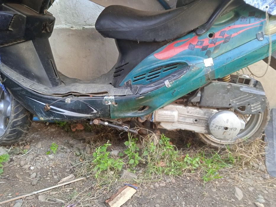Продам скутер 150кубів