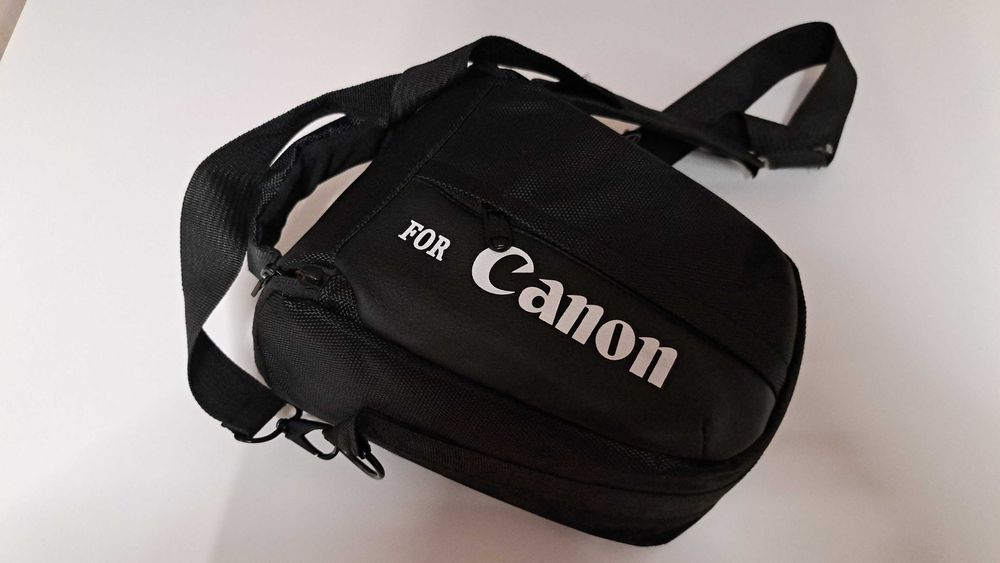 Maquina Canon 77D