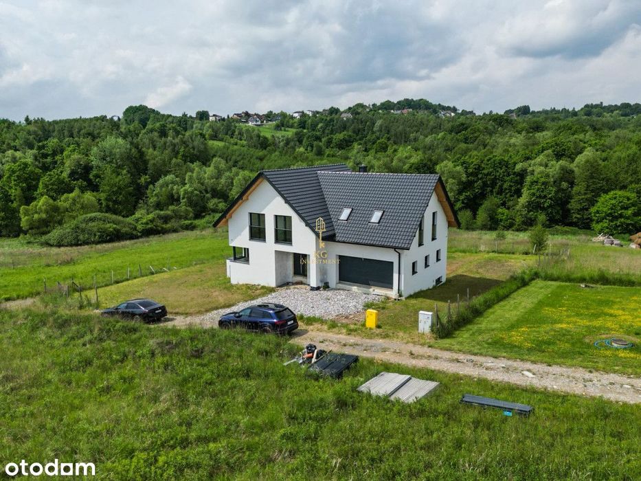 Nowy, inteligentny dom z  widokiem i tarasem !