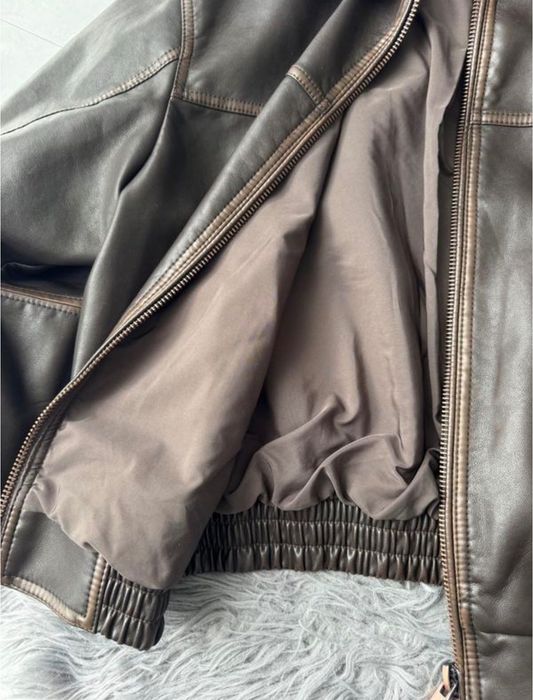 шкіряна куртка Bershka