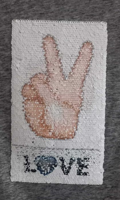 bluzeczka dla dzieci cekiny pięść love weekends emoji 146 152