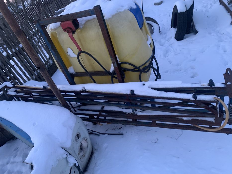 Продам навісний обприскувач