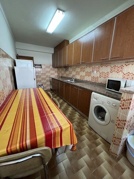 Alugo Quarto - Estudante - Apartamento T4