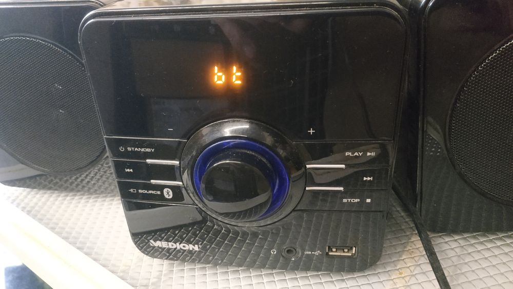 Муз центр Medion FM/USB/AUX/Blutus