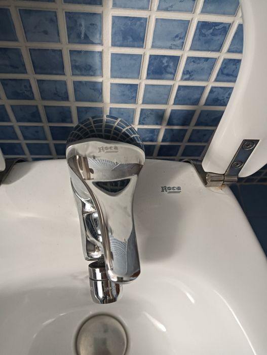 Bidé com tampa da Roca