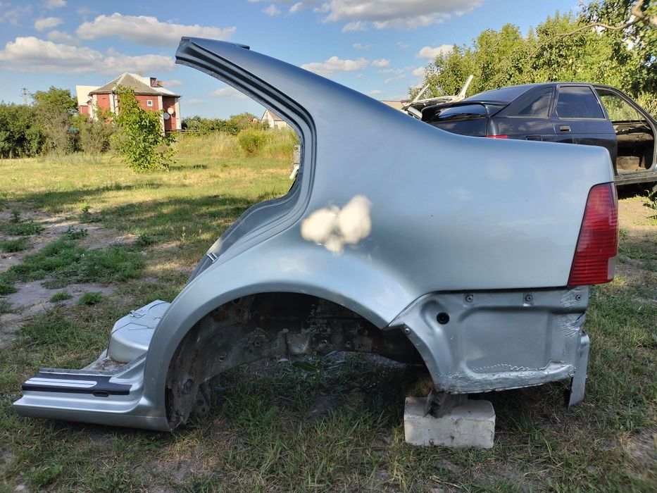 Четверть Крило Задня частина кузова Volkswagen Bora