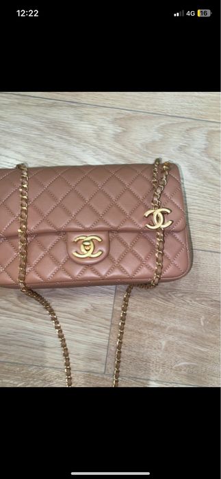 Chanel Classic Flap Bag em castanho
