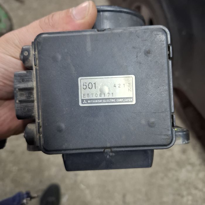 ДМРВ Розходомір повітря Mitsubishi Pajero Wagon 3.0 бензин