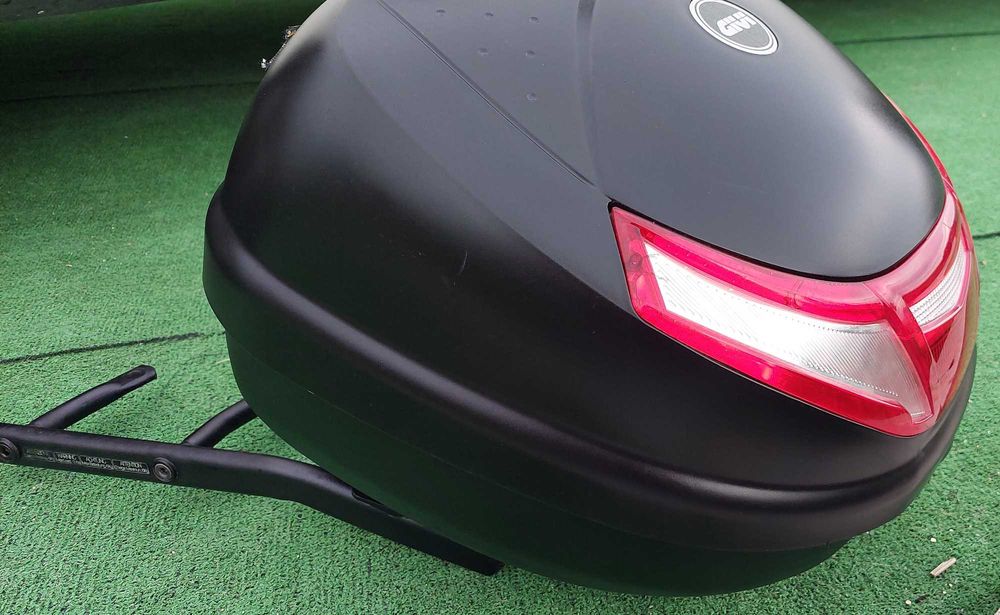 Top Case Givi para moto - LER ANÚNCIO