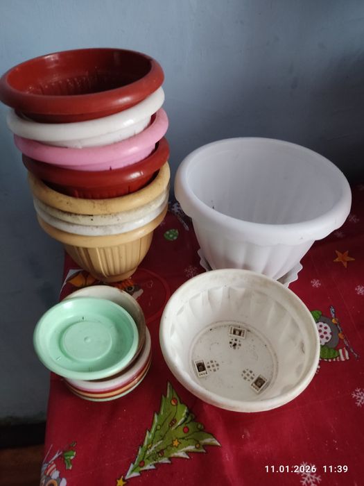 Набор вазонов цветочных