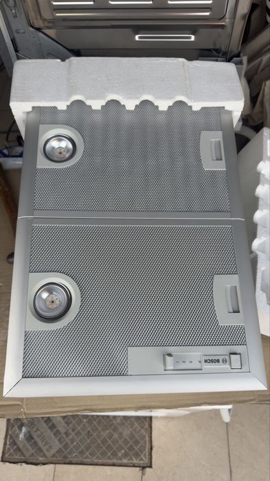 Exaustor BOSCH DHL555BL (363 m3/h - 53 cm - Inox)