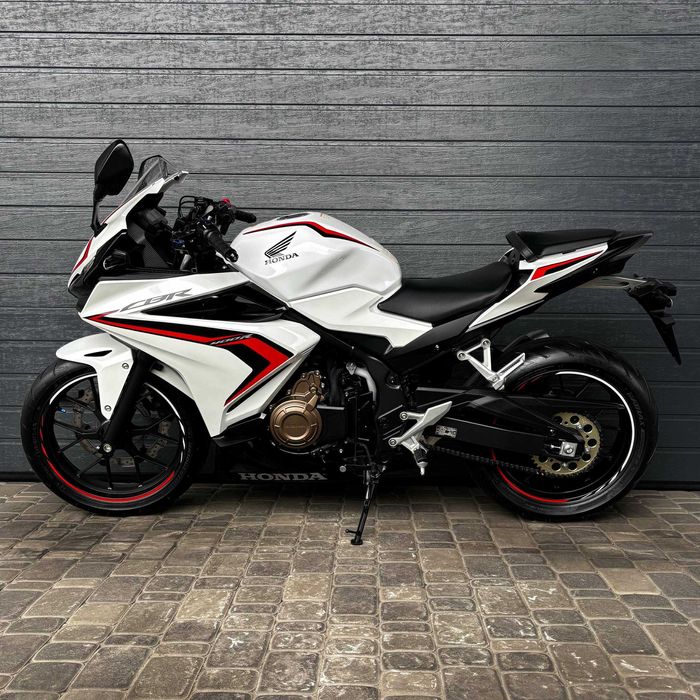 Продам мотоцикл Honda CBR400R (0169)
