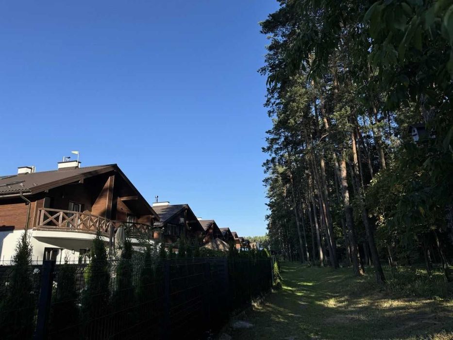 сучасний котедж з вартісним ремонтом у Брюховичах,150кв.м