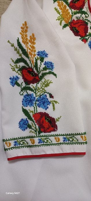 Вишиванка бісером