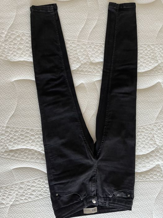 Czarne rurki. Zara, 34