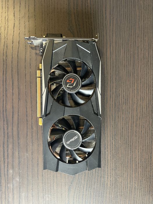 Placa Gráfica ASRock Radeon RX 580 8GB OC - Muito Bem Estimada