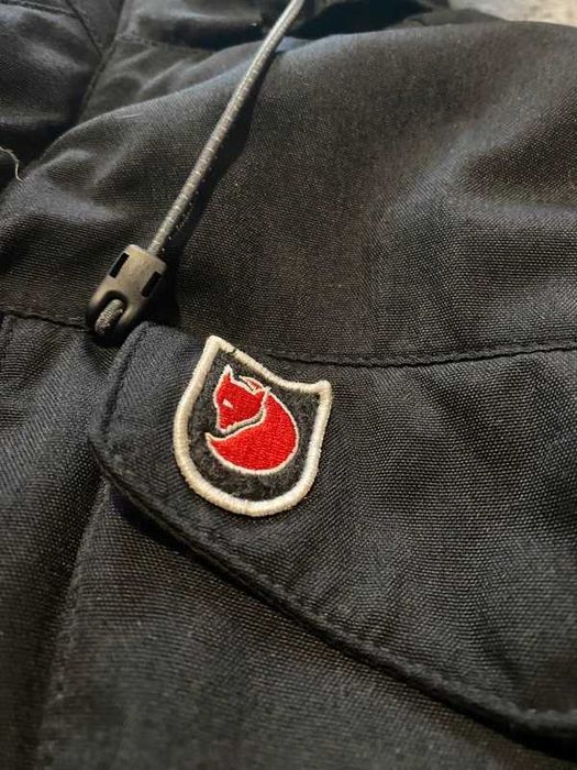 Kurtka męska zimowa Fjallraven yupik parka czarny scandinavian futerko