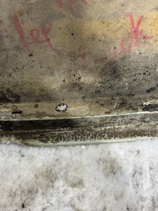 Mercedes w190 w201 листва, молдинг  правий бік