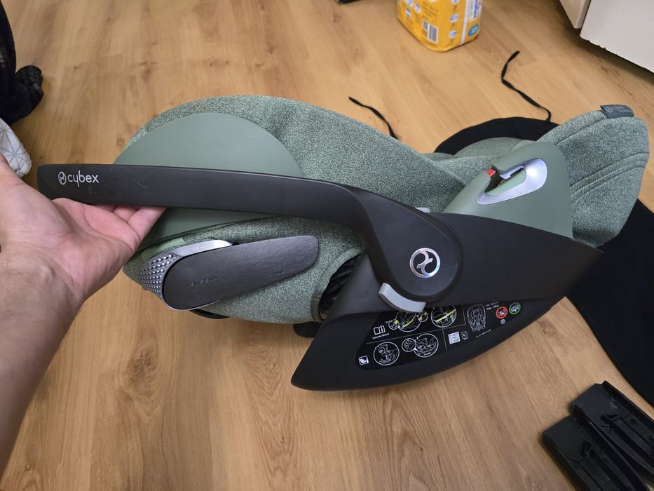 Автокрісло Cybex Cloud T i-Size  leaf green