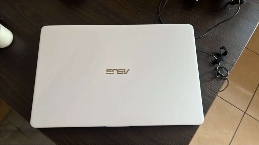 ноутбук ASUS Vivobook 17.