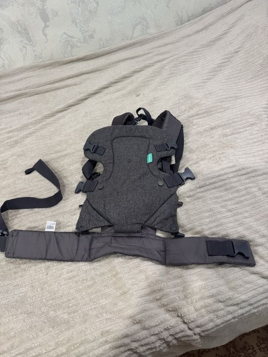 Продам кенгуру в гарному стані.