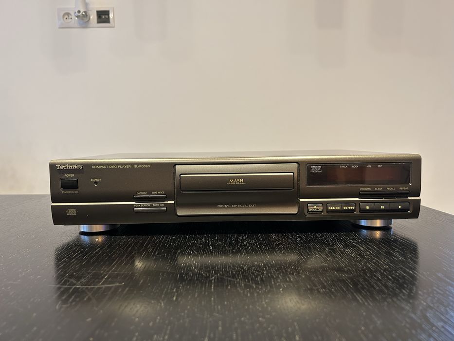 Odtwarzacz CD Technics Compact Disc Player SL-PG390 Uszkodzony