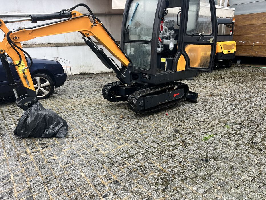 Mini guiratori 2 ton yanmar 20.5 kw Nova, cabine 27 cavalos
