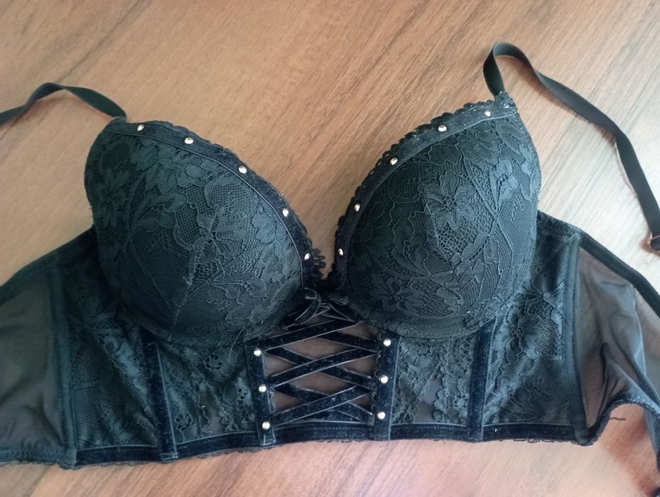 Бюстгальтер ліф .