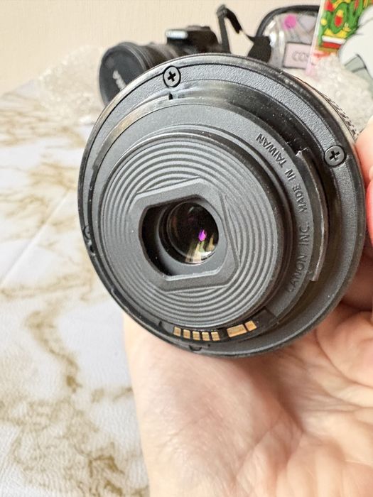 Китовий обʼєктив CANON 18-55