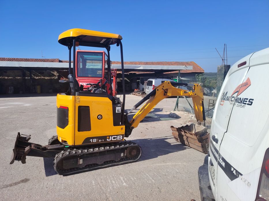 Mini Giratória JCB 18Z1