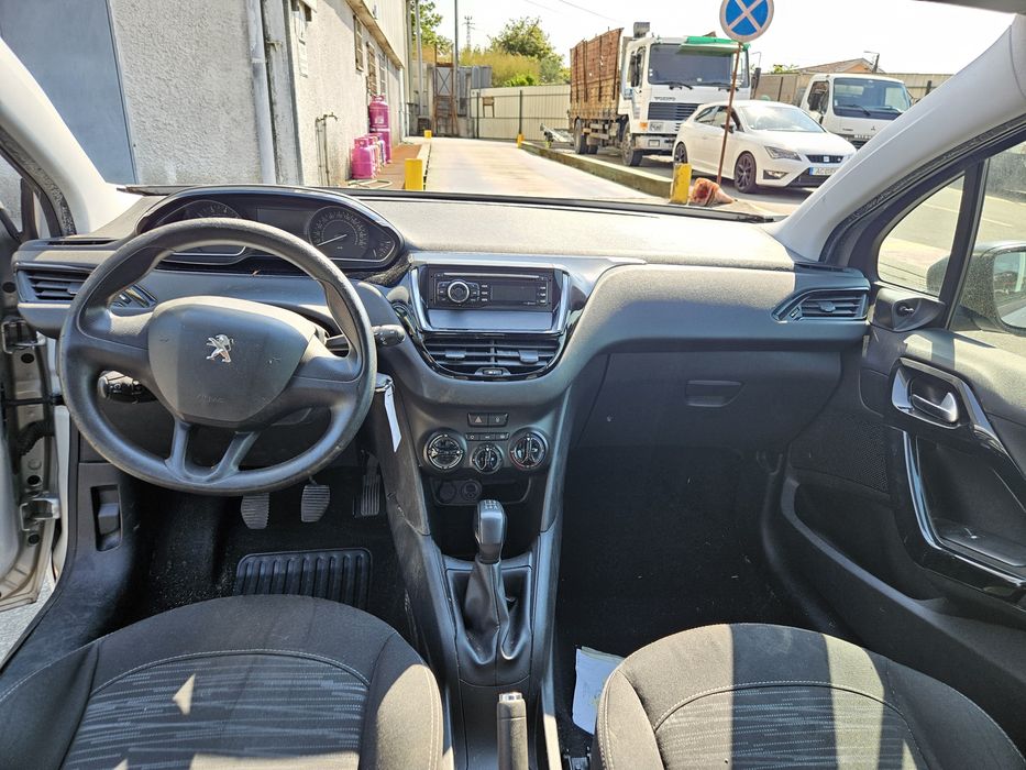 Peugeot 208 1.2 VTi de 2017 para peças