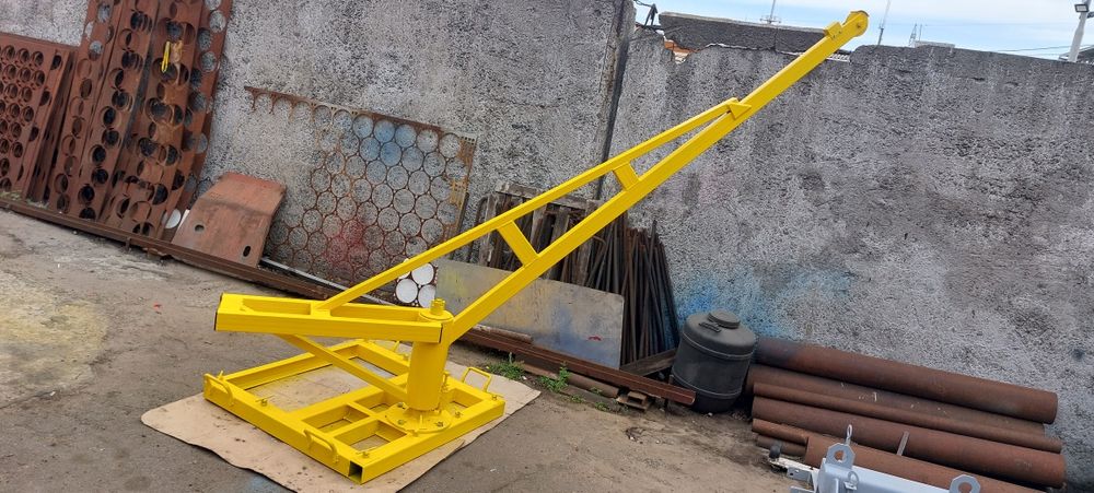 Кран будівельний Піонер 500кг