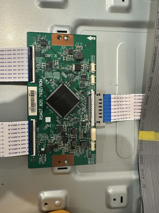 Hisense modelo 58A7GQ com varias pecas em bom estado