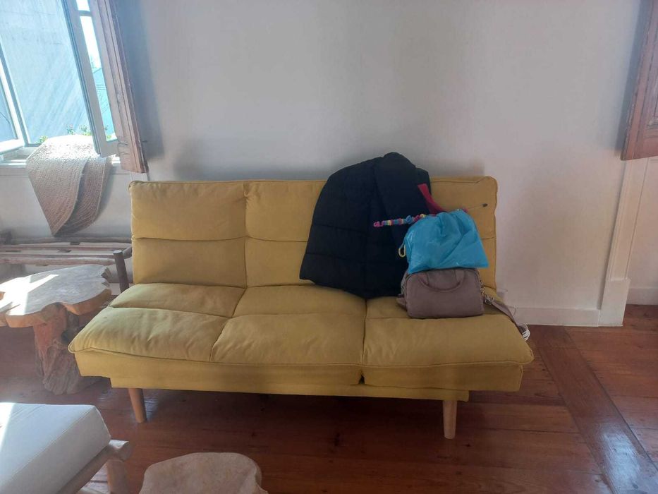 Sofá- cama moderno amarelo