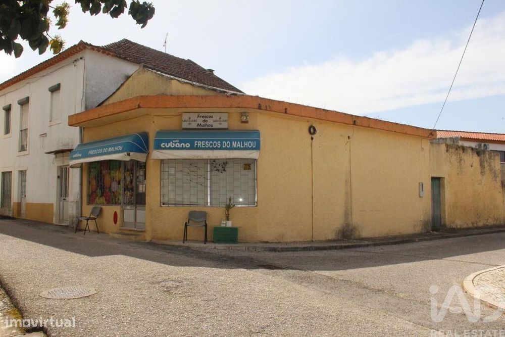 Loja / Estabelecimento Comercial em Malhou, Louriceira e Espinheiro de