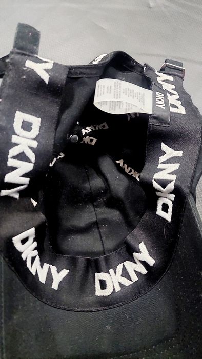 Бейсболка DKNY Pigeon NYC