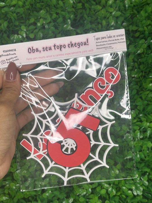 Topper de bolo com nome e idade (apenas com corte)